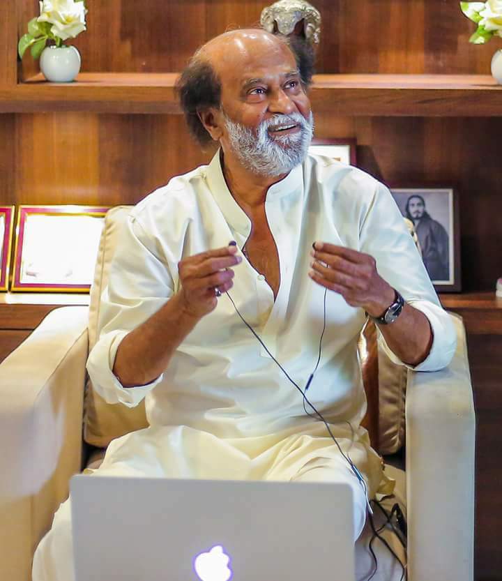 Headphones oda evlo per ready ah irukinga??

#KaalaRap on the Way!

#kaala #SemmaWeightuKAALA #semmaweightu
