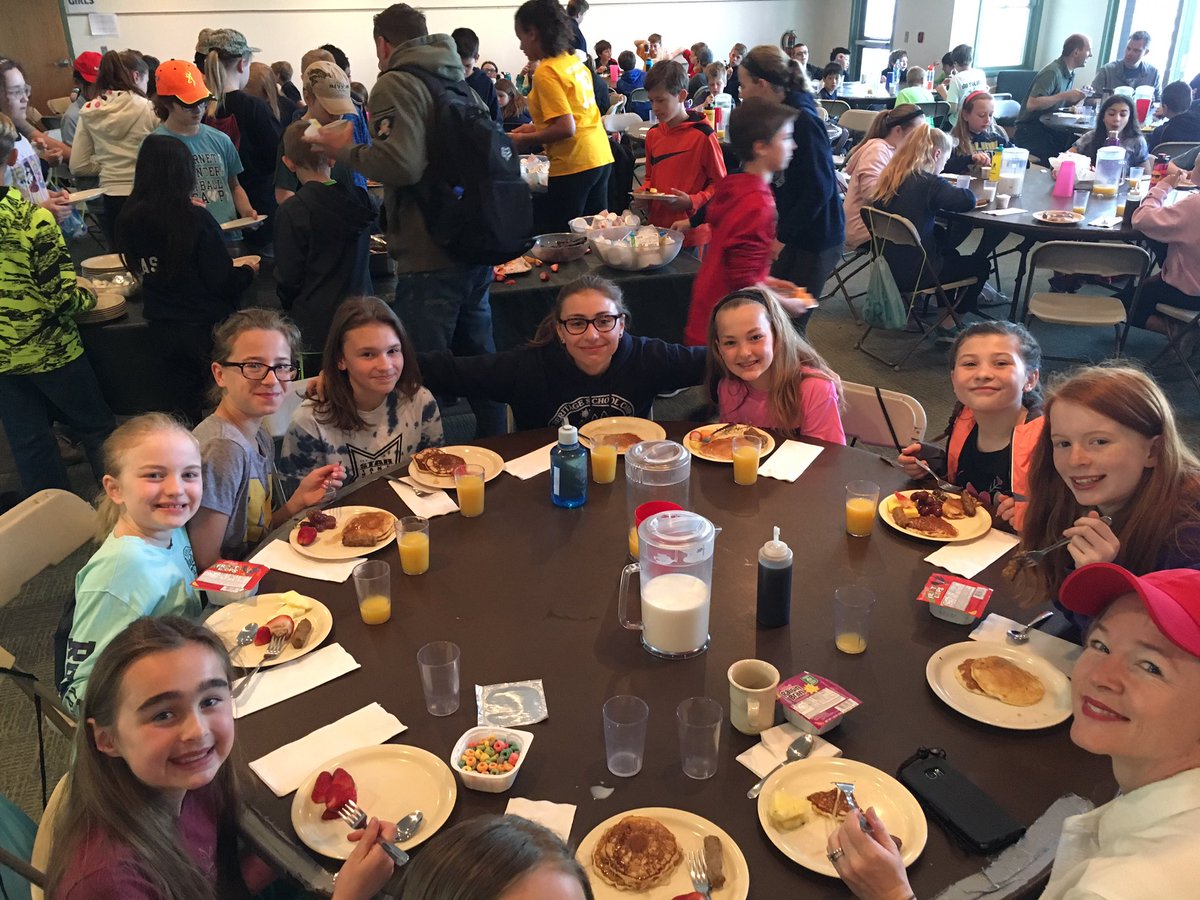 cam2016adams's tweet photo. Breakfast time! https://t.co/9lzkRcC6SG