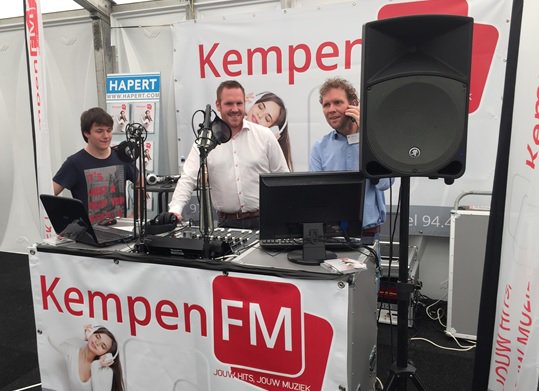 kempentech's tweet photo. Volg @kempentech nu ook op @KempenFM ! Morgen 2 mei tussen 15:00 uur en 17:00 uur wordt het eerste interview uitgezonden met één van de Kempische ondernemers, organisatoren of andere personen die betrokken zijn bij KempenTech 2018! #radio #nieuwsgierig #techniek @DTW2018 https://t.co/Gvq8GNg2H9