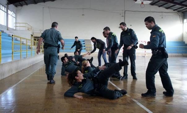 MqGuardiaCivil's tweet photo. Vivir conscientemente "desde dentro", reconociendo MIEDOS, no es nada fácil al principio, pero te acerca cada día un poquito más al cielo, a alcanzar tu sueño! #La124 es la tuya!. Restando días.... seeeee!
#Masqueguardiacivil #Guardiacivil #Somoslosbuenos #Aporla124 #Benemérita https://t.co/WOSyo5Ua46