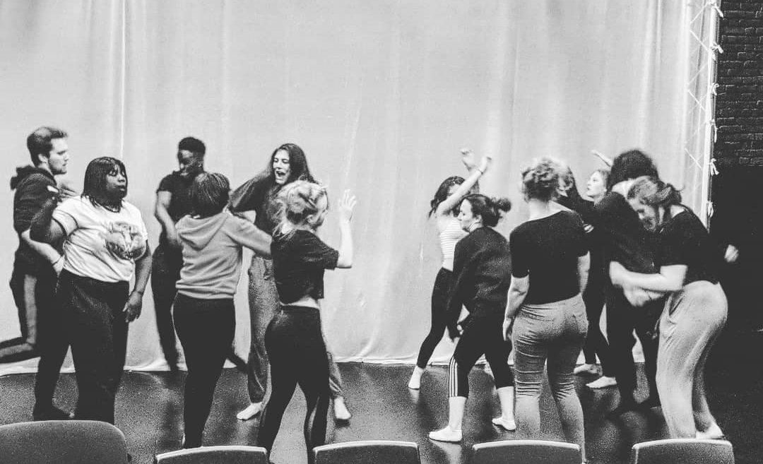 Elle_D_Reams's tweet photo. Sometimes I really bloody love my job. π @YATIslington directing the #foundationstudents in #Wasted by @katetempest π #movementdirector #letsgetphysical #tuesdaymorningraving #wedidsomeyogafirst cos you know ... #balance π§ https://t.co/0VqehVVO6I