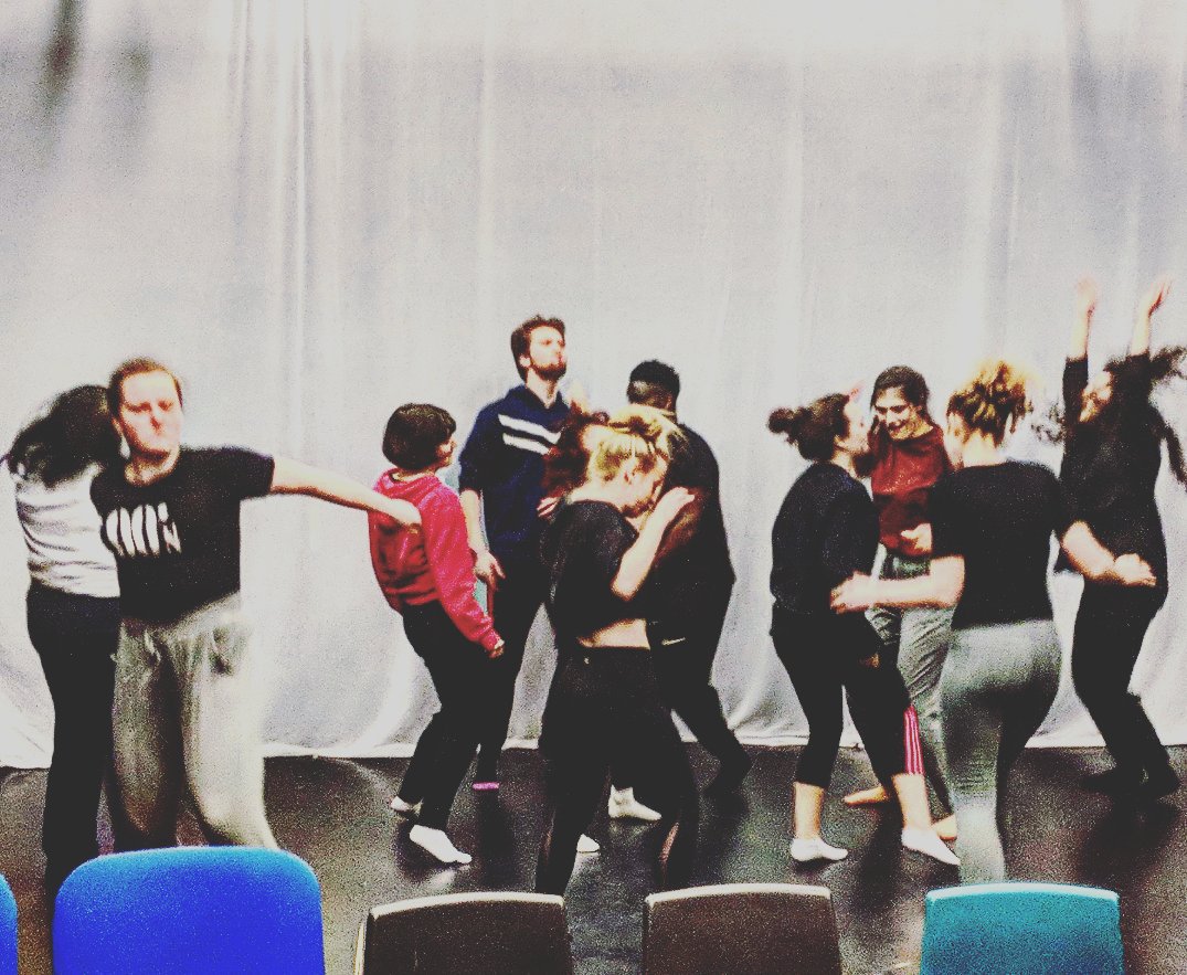 Elle_D_Reams's tweet photo. Sometimes I really bloody love my job. π @YATIslington directing the #foundationstudents in #Wasted by @katetempest π #movementdirector #letsgetphysical #tuesdaymorningraving #wedidsomeyogafirst cos you know ... #balance π§ https://t.co/0VqehVVO6I