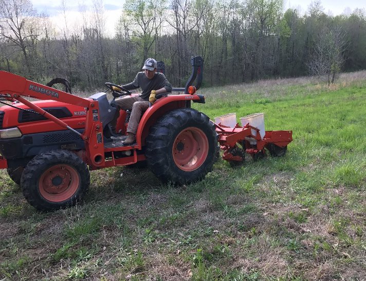 blknoiz009x's tweet photo. We started the spring food plots last week but still had enough time to put a KY bird in a coma! @ZinkCallsAvianX #chickenlitter #organic https://t.co/3KfvBXqhmd