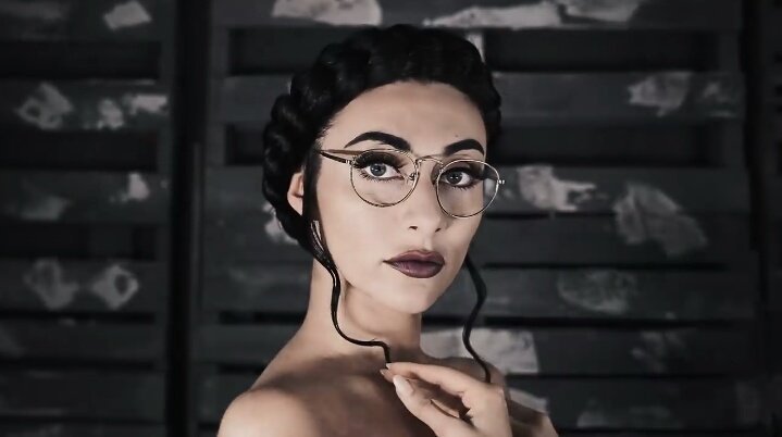 Qveen Herby Lately 💥 on Twitter: "Qveen Herby's new video Sade In The 90s is a whole mood…