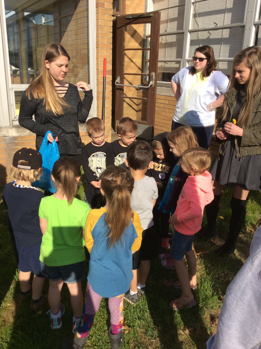FHSPreschool's tweet photo. Planting trees as part of the "Seedlings for Schools" program from the @PAGameComm.

Learning how trees grow and help humans and animals alike! https://t.co/BOwdI8ljMV