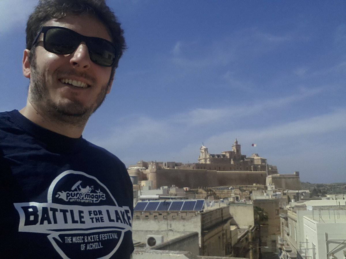 mdflorio's tweet photo. Greetings from sunny Gozo, myself, and Minouche #CatsOfTwitter #SWOutWest 
@PureMagicKite #LookWest #ComeSouth @gozolab #battleforthelake https://t.co/9zTDU2uR6G