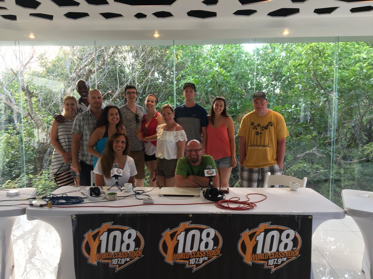 All the #BreakfastOnTheBeach winners decided to stop by the broadcast at the .<a href="/Azulbeach/">Azul Beach Resort</a> here in Mexico!