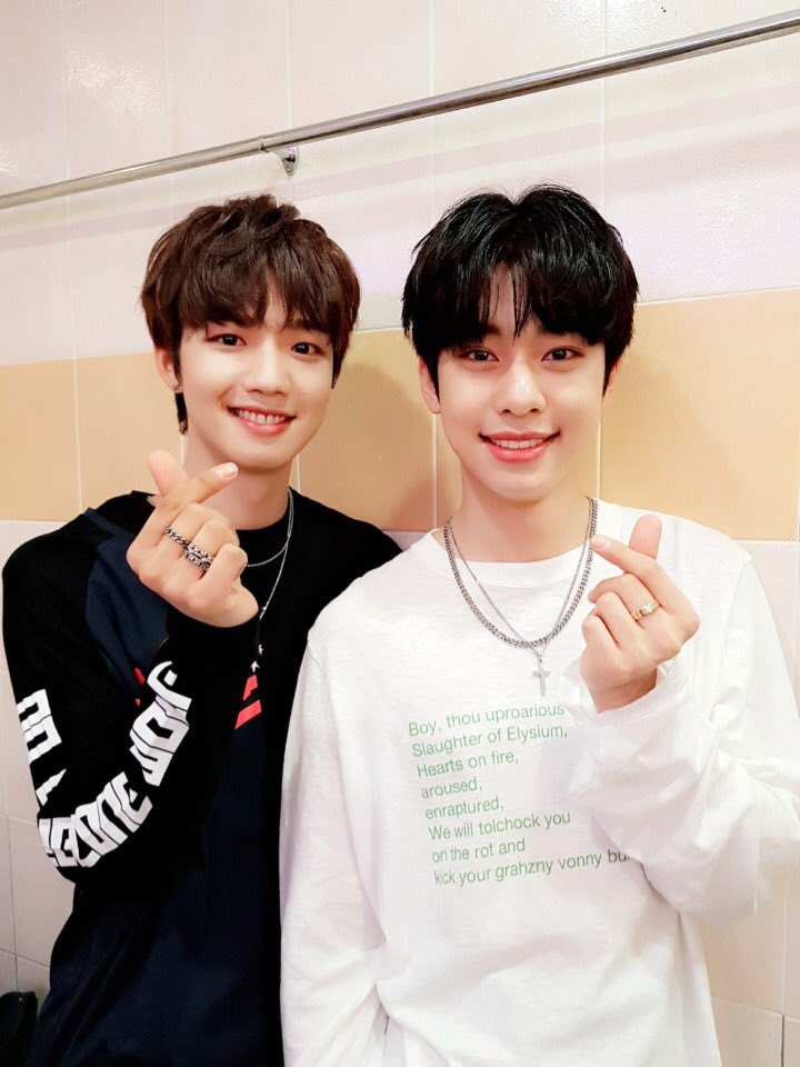 bnmboysofficial's tweet image. [#MXM/임영민X김동현] 

#MXMPICtures #MPIC 
오늘 영동이와 함께해주신 말레이시아 팬 여러분들 정말 감사합니다! 오늘 하루 보내주신 많은 사랑과 응원 잊지 않겠습니다! 아파카바 말레이시아~!  💕

#브랜뉴뮤직 #브랜뉴보이즈 #임영민 #김동현 #엠픽