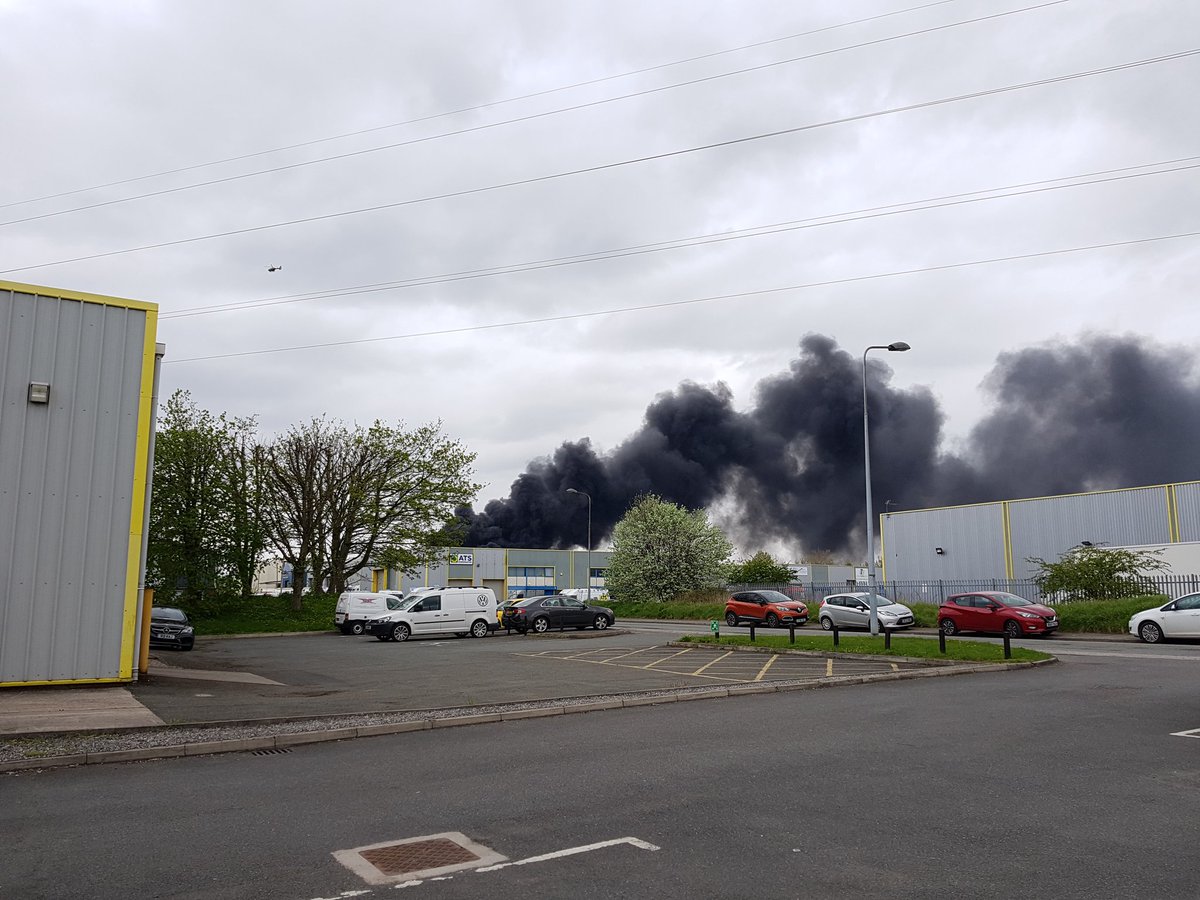 Two views of tonight's fire in #sandycroft