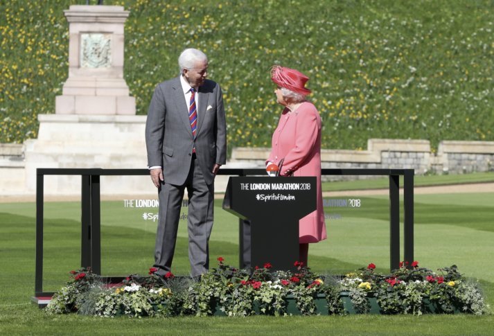 protradeuk's tweet photo. We're privileged... just found out that the podium used by Her Royal The Queen to start #LondonMarathon2018 was held together with #Maxitek MX Woodscrews & PVA Wood Adhesive! 👌🏽
https://t.co/vGAuHpWh4c https://t.co/Qt88XeuXso