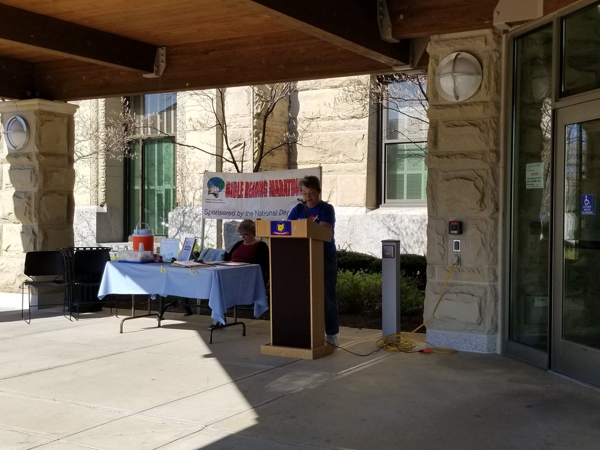 DebRogers_Blade's tweet photo. #nationaldayofprayer continues at Wood County Courthouse https://t.co/7g6pNk7FLN