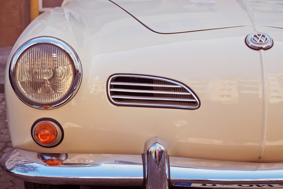 LCalvinJonesCo's tweet photo. If you have collectors items that you need insured, give us a call. From vintage cars to fine china, we can make sure the item is protected. Our personal lines specialists tailor an insurance program that protects your valuable items: https://t.co/wnFr972A0F https://t.co/saRfAhMBPk