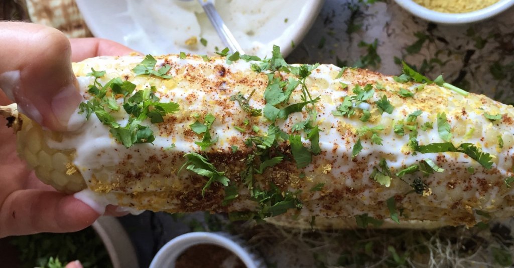 How to Make Elote: Mexican-style Grilled Corn Recipe mensjournal.com/food-drink/how…