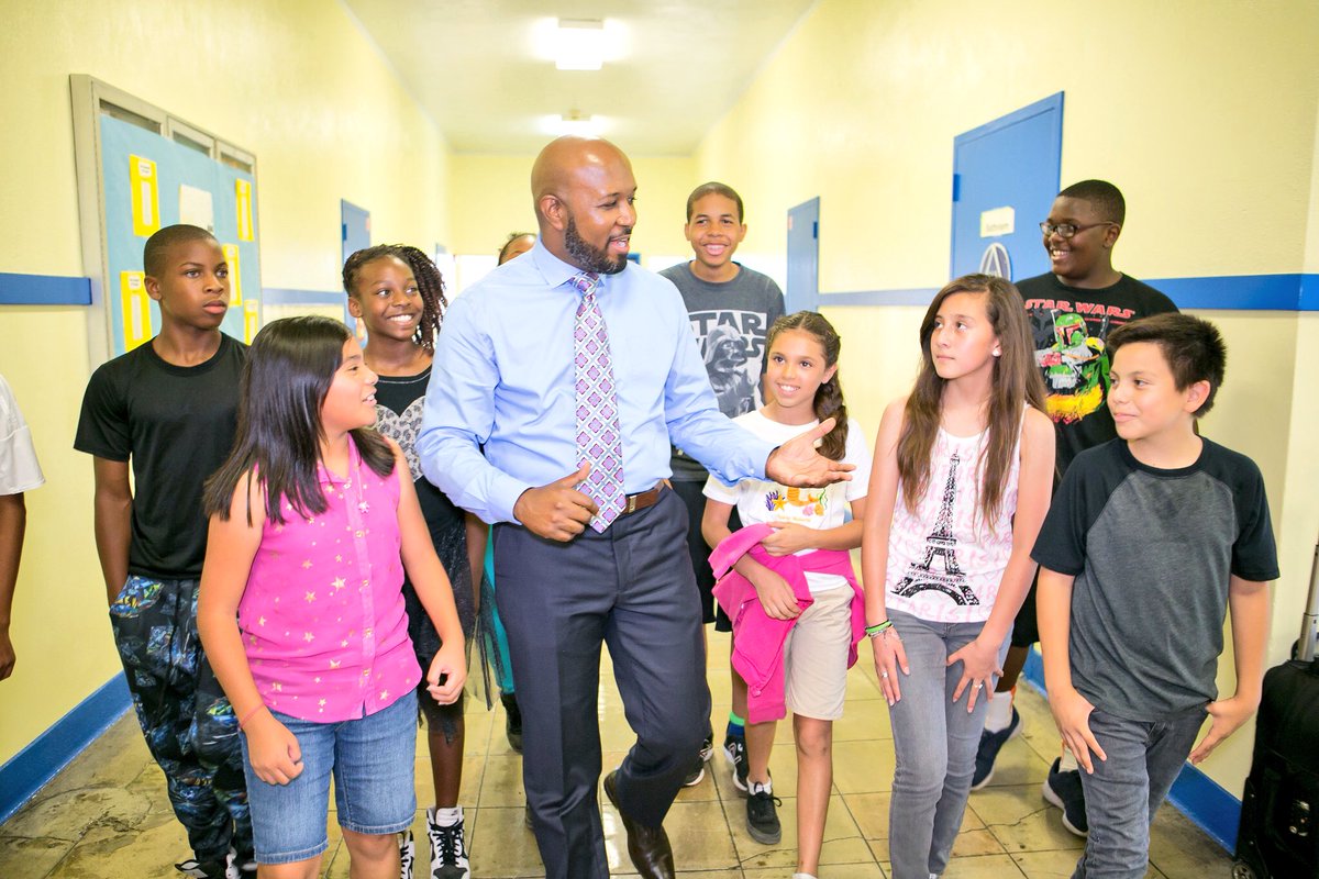 mrmicahali's tweet photo. "Exceedingly thankful and grateful to be re-elected Chairman of the Council of Urban Boards of Education, a national organization whose mission is to dramatically improve student learning outcomes for urban schools in America..."
https://t.co/i85vtoQPp6 https://t.co/z1Mc7b8jaV