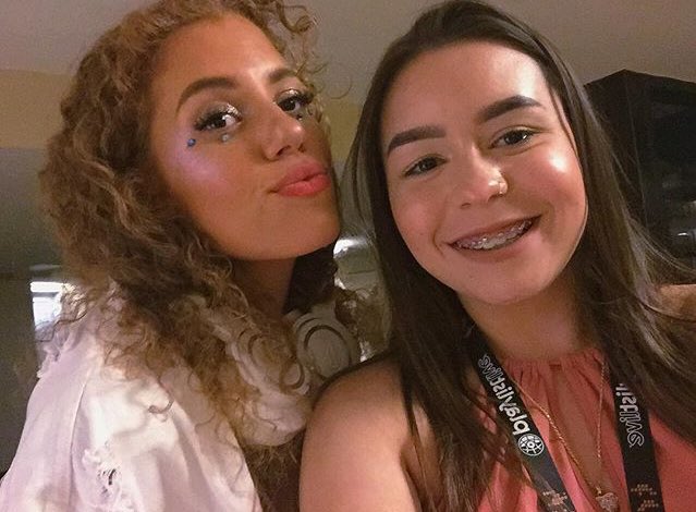 MahoganysUpdate's tweet photo. 📸@MahoganyLOX and fans at #PlaylistLive. https://t.co/wiLC8McI0C