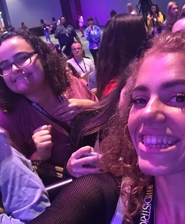 MahoganysUpdate's tweet photo. 📸@MahoganyLOX and fans at #PlaylistLive. https://t.co/VLqWRgM4RS