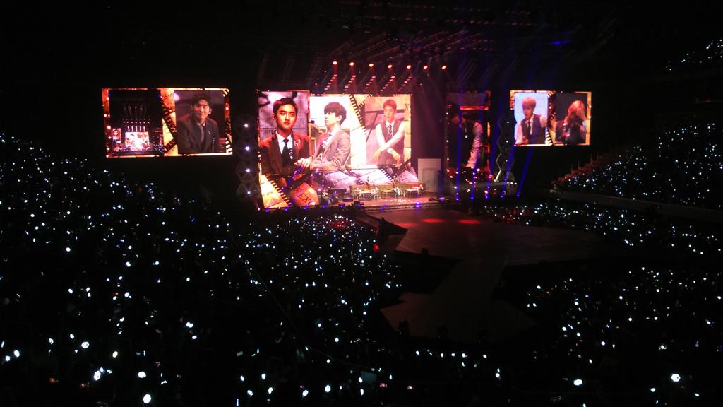 SEWHOED's tweet photo. #ElyXiOnInManila is one of the most "rememberable" night in my life😂💕 https://t.co/RWWc2PCqEg