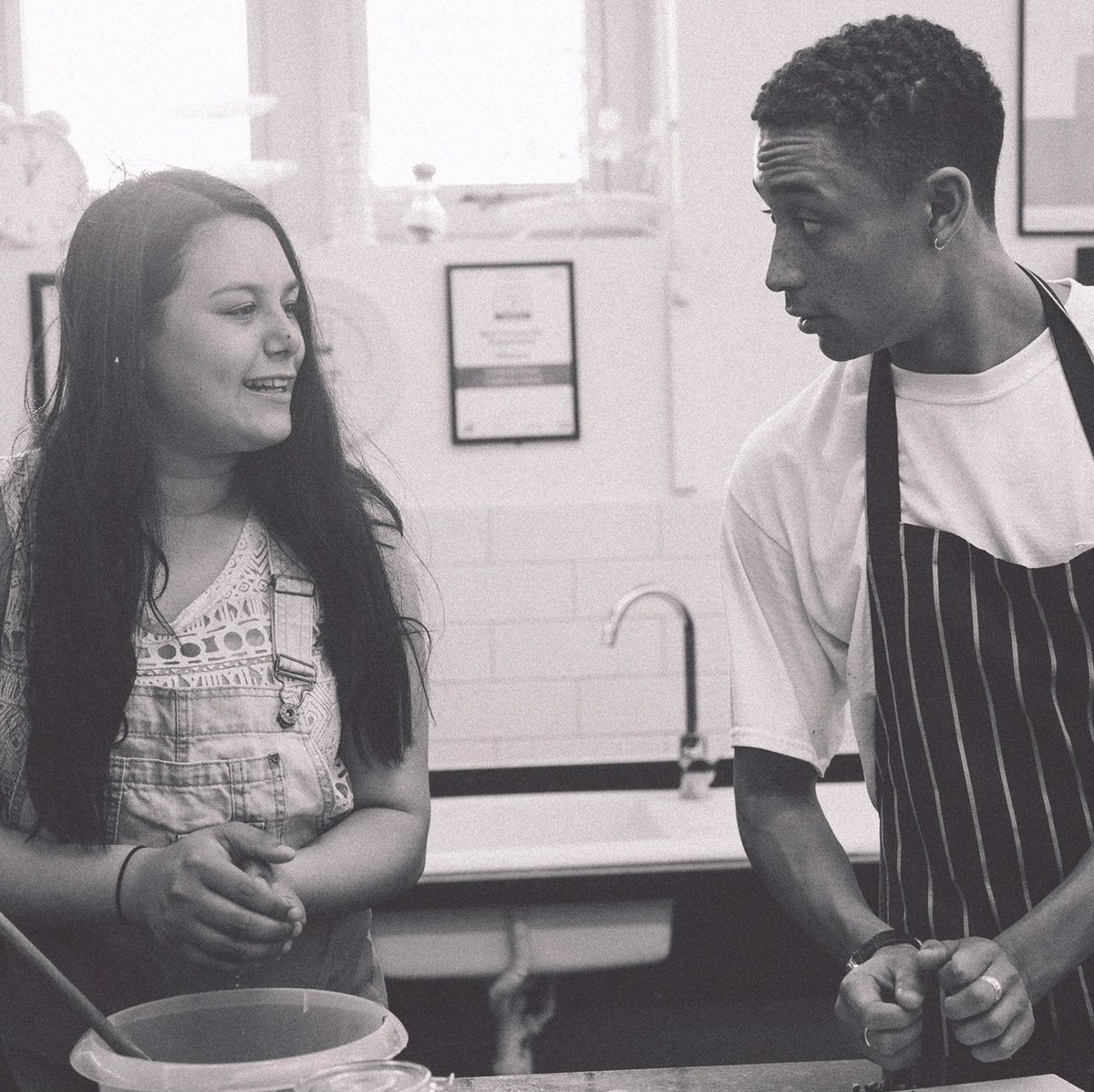 LoyleCarner's tweet photo. Yes young Chefs! Its that time again.

For those that don't know, I run a free cooking school for kids with ADHD between the ages of 14 - 16. 

So if you've got ADHD, live in London and are free at the end of August, you can apply for the course here - https://t.co/LPnl2jhVil https://t.co/hN3wbfmz0c