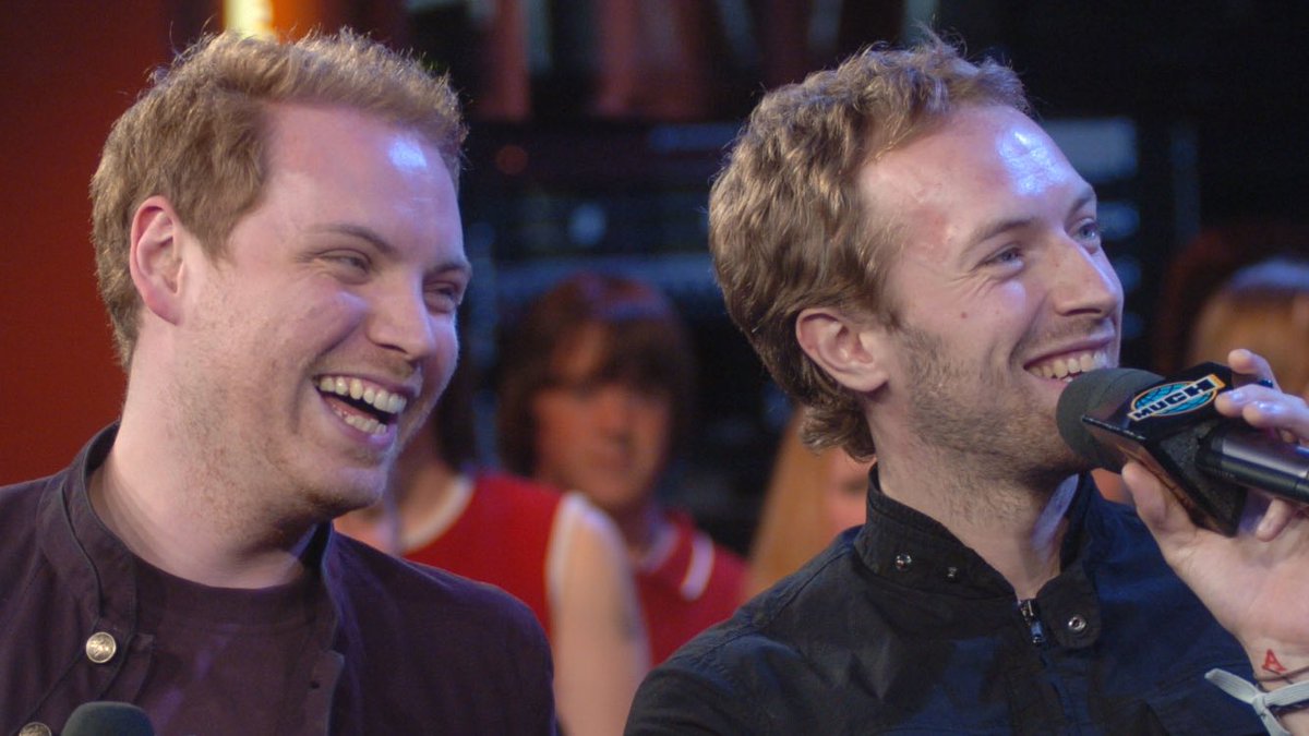 coldplaysmiling's tweet image. 😇😇