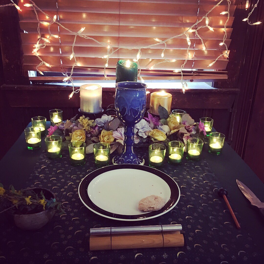 CornucopiaWitch's tweet photo. Blessed Beltane, everyone! https://t.co/4I1CWT67Fu