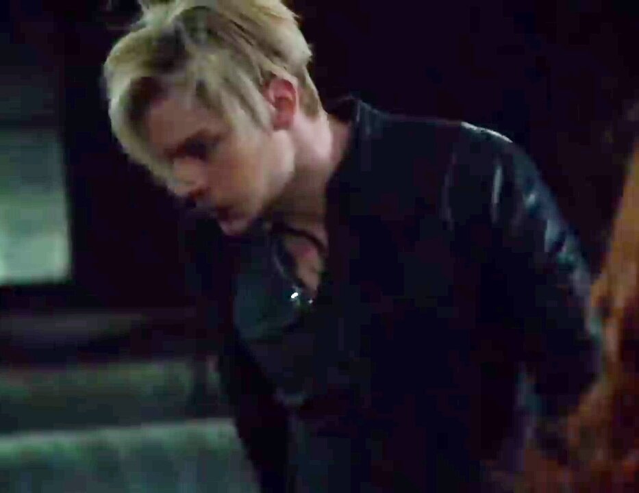 iimevam's tweet photo. It was so hard for Clary to punch the man she loves. This was so devastated. #poorclary https://t.co/6cDhSyAeoL