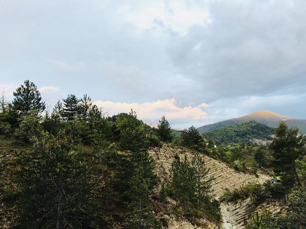 Ce matin, 7h30, notre équipe #ATKTeam2018 au #raidcs se lançait face au #Ventoux : sincèrement, tout à coup on les enviait presque ❤️😉