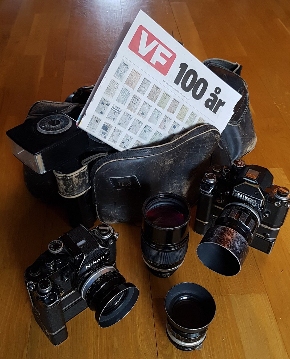 Strandmannen's tweet image. Grattis VF 100 år. 1977 klev jag in som sommarvikarie med dom här grejerna. Drygt 40 år senare är VF,  jag och utrustningen still going strong.