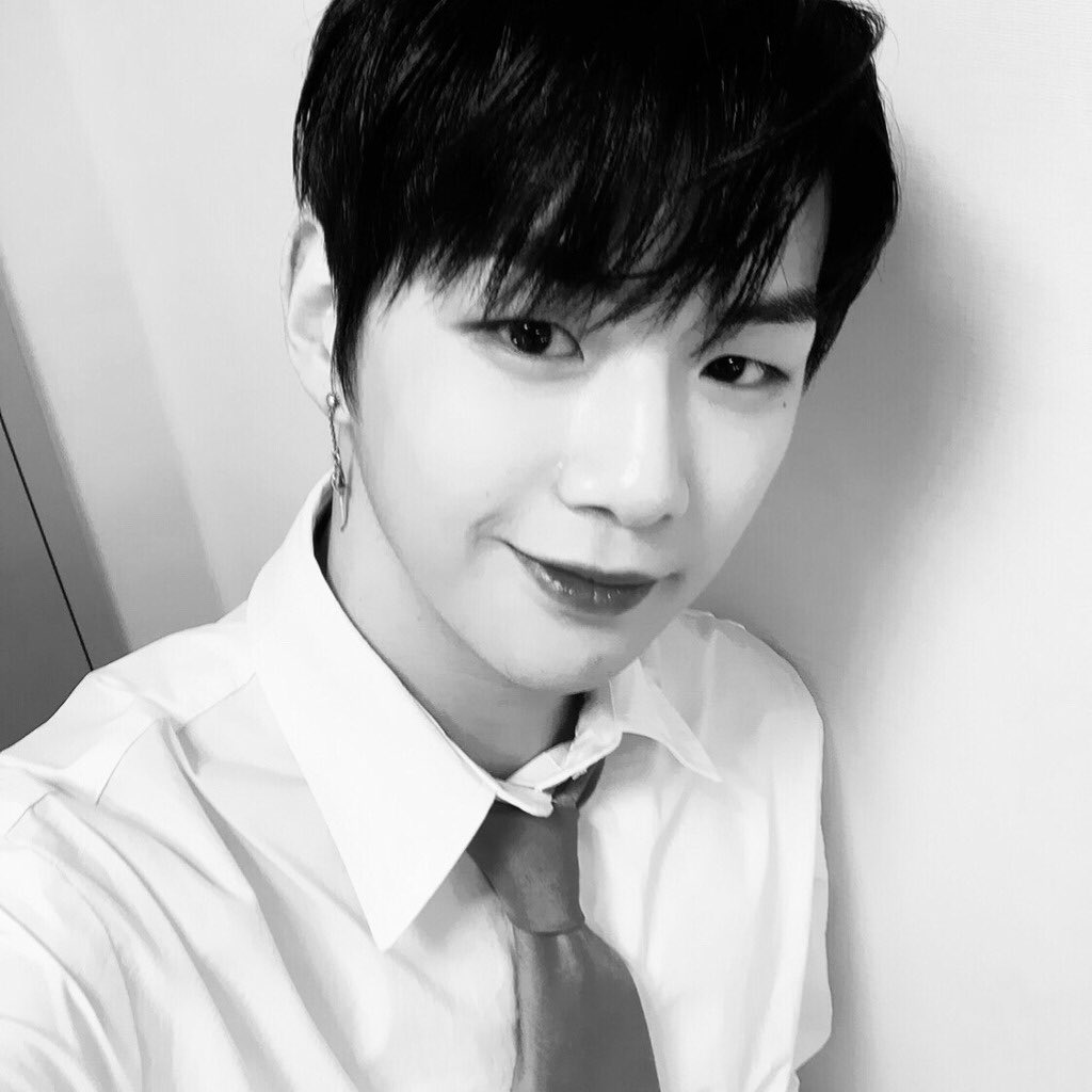 dkflac1210's tweet photo. 다니엘 프사 바꼈어 보고싶었는데 너무 고마워 https://t.co/vliOmMRfaQ