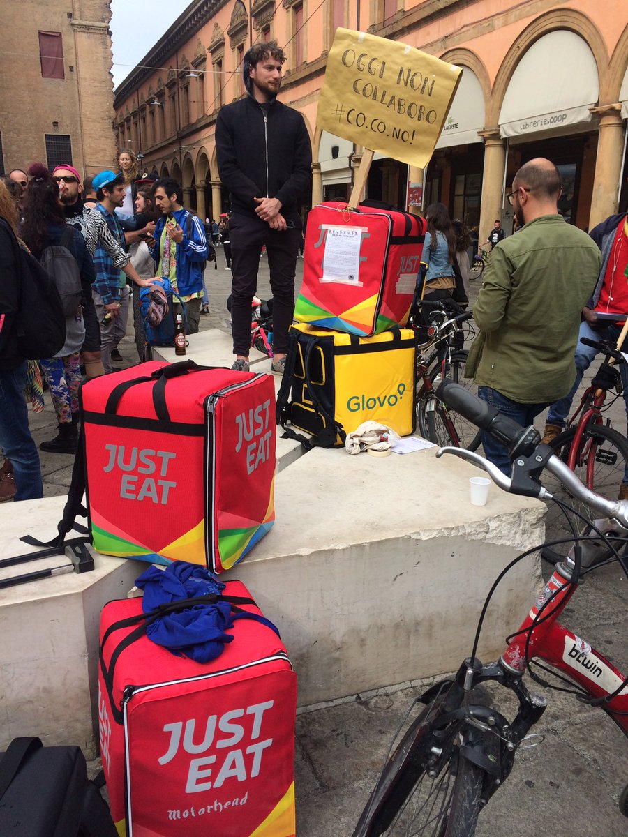 emsclancy's tweet photo. Per un Primo Maggio di diritti sul lavoro!
#RidersPride
#MayDay
#PrimoMaggio
#1Maggio
#RidersUnionBologna https://t.co/LnjIp10lAN