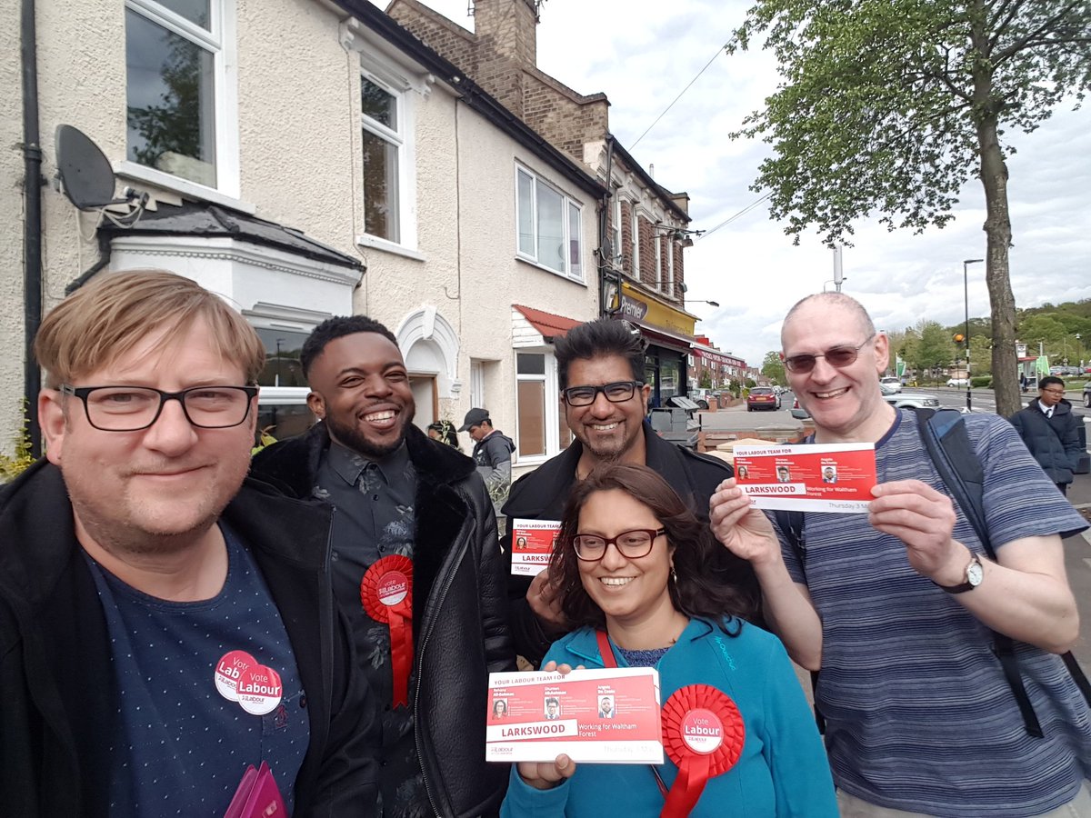 Labourstone's tweet photo. Very #positive @WFLabourParty #LabourDoorStep in #LarkswoodWard with @AngDaCosta @ShuLacez #rehana Loads of great #LabourChat #FingersCrossed #LabourGain @LondonLabour @UKLabour @cwg_labour @MartinDore https://t.co/VX9QZLTCz6