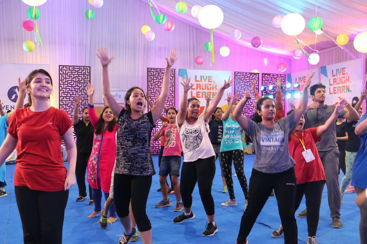 summerfest54's tweet image. What a fab day it was! Etiquettes, dancing and fitness, everything was full of enthusiasm. Fun is not over yet! We will come back tomorrow with full of entertainment. #Avenue54 #RadiusDevelopers #SantacruzSummerFest @Mickeymehta
@djakhtar @fitestee @_AshleyLobo @radiusdeveloper
