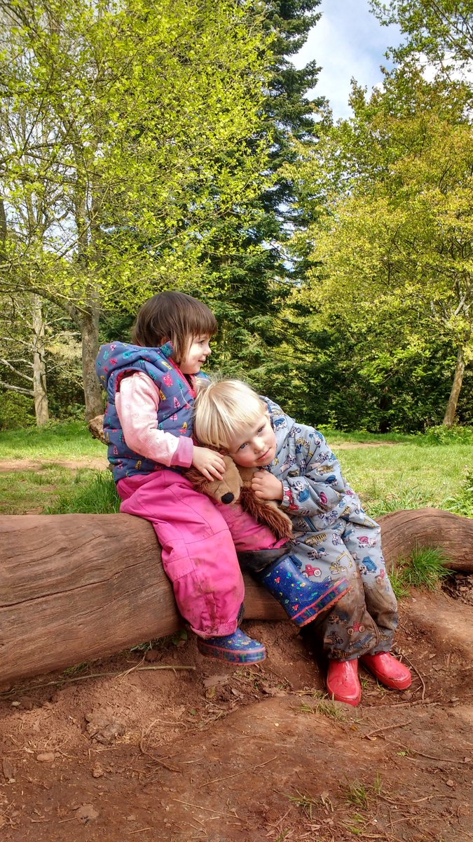 JRDiscoveryTree's tweet photo. Happy Beltane from the forest! Tues Toddlers danced the May Pole & drank honey milk warmed on the fire. It was warm enough to splash in the river & race the ducks. #Beltane #forestschool #discoverytree #bristol https://t.co/EKtRjXMcD8