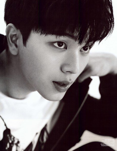 _anny_k's tweet photo. С днём рождения солнце❤❤❤#멜로디의_사부_육성재_생일축하해 https://t.co/vB5cwLoRUk
