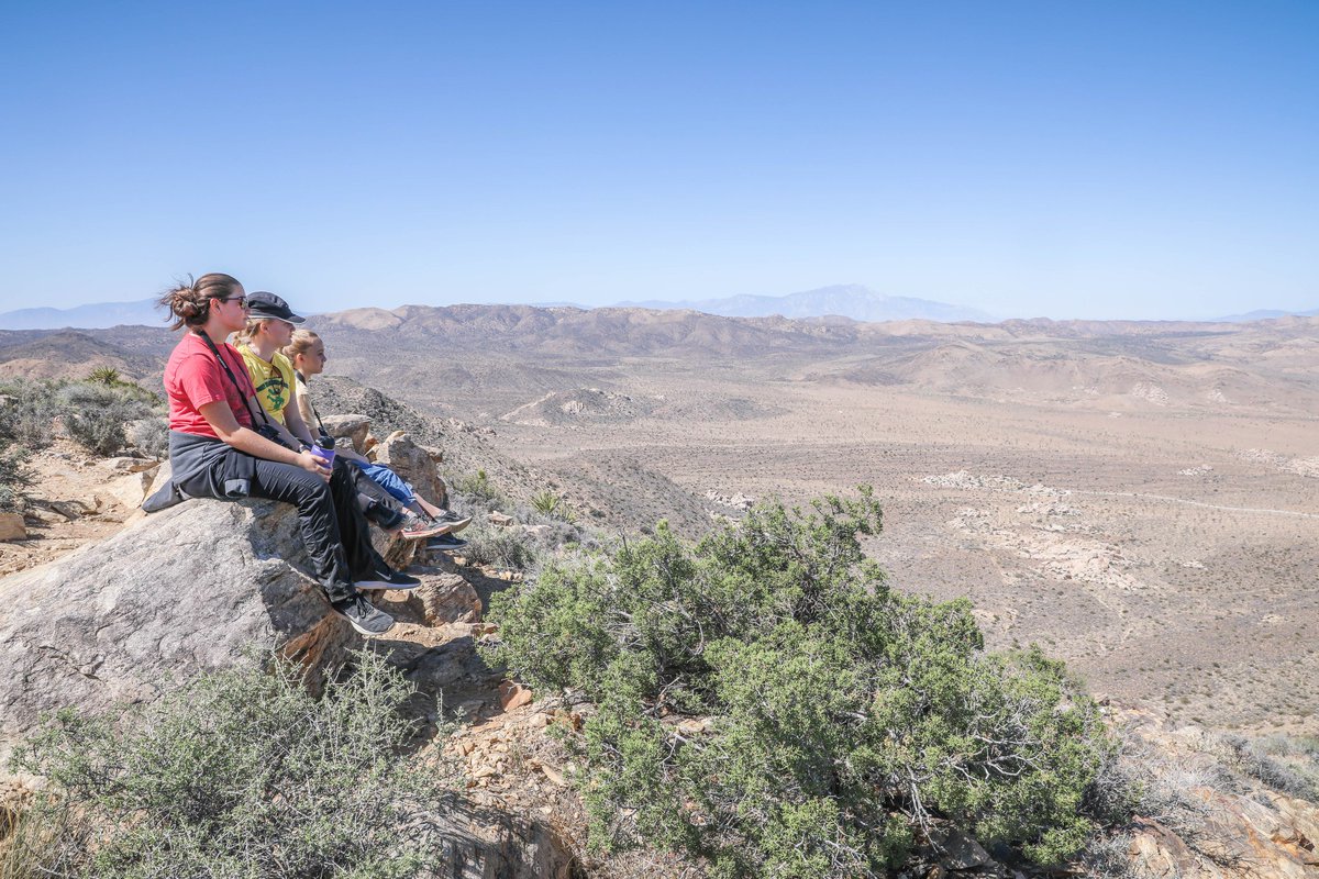 PVSFirebirds's tweet photo. Over the weekend, our Upper School Photography Class & Outdoor Club students joined together on a camping excursion to @JoshuaTreeNPS! They camped out under the stars, hiked up #RyanMountain, bouldered, & shot night photography! #TheGreatOutdoors #CoachellaValley #WeAreFirebirds https://t.co/eBhbx5959D