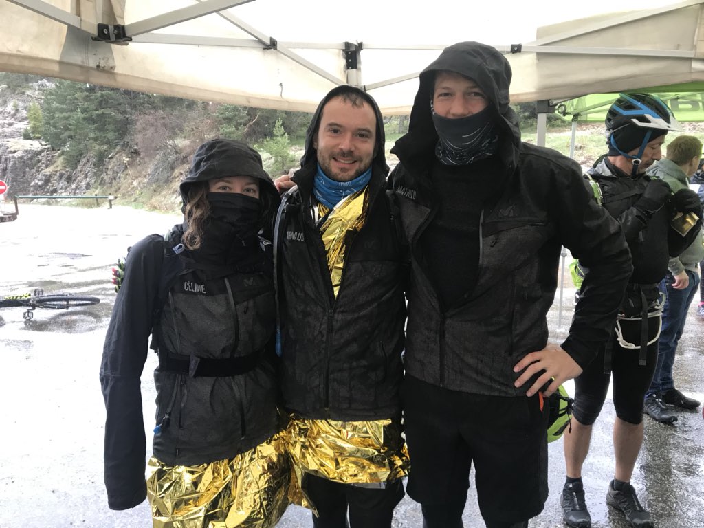Fin du RAID, we did it !!! 200km, 8000m D+ beaucoup de sueur mais quand même du plaisir! Petit orage de grêle pour nous accueillir à l’arrivée au Ventoux #RaidCs #raidcs #ATKTeam2018