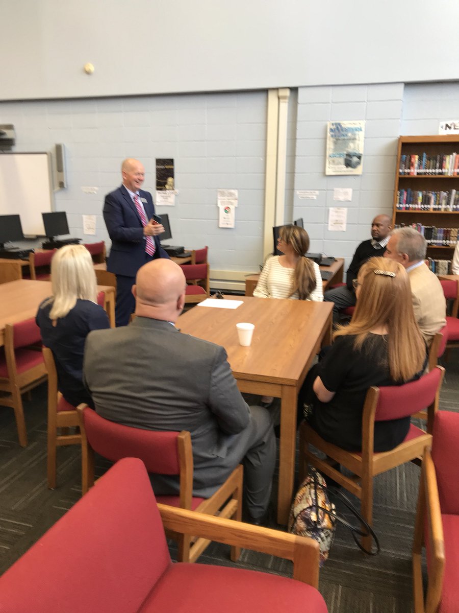 ethelynjohnson_'s tweet photo. Great visit with State School Superintendent, Richard Woods, at Haralson County High School.  #HCSNation https://t.co/RkAgd7UVwE
