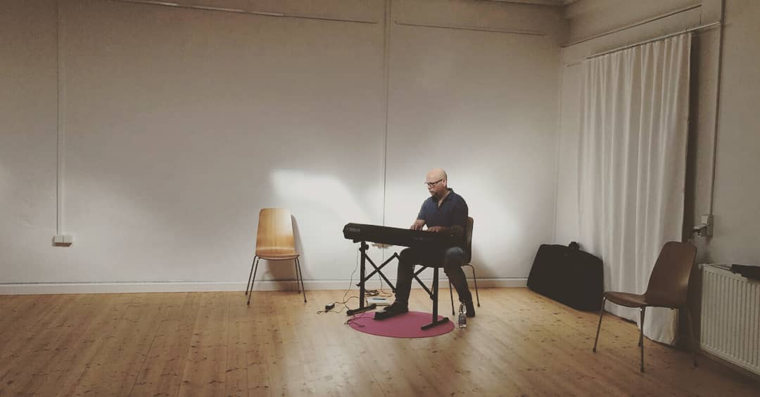 improworkshop's tweet photo. Das war ein toller Musikworkshop letztes Wochenende in Karlsruhe. Danke @DieLeonie_de für die Gastfreundschaft. Freue mich aufs nächste Mal! #impro #improv #musik #workshop https://t.co/nC7zBrvagj