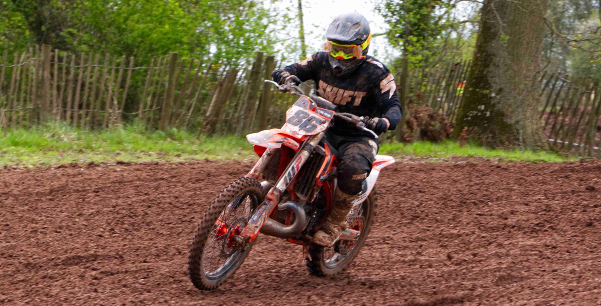 RHLPremierMX's tweet photo. Couple of photos taken by @PixelSkyav from Sunday for the opening round.
Only 2⃣5⃣ days to go until we head to Little Silver for Round 2 & 3 on 26th & 27th May.
#stblazeypremiermx #mx #motocross #britishmx #pontrilasmx #acu #rhlactivities #premiermx https://t.co/ihwAKfaum0