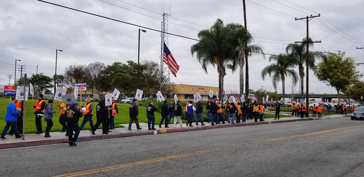 jbaruch630's tweet photo. @Teamsters many #TeamstersLocals showing love for #Local986 Parsec workers! #Solidarity #MayDay #TheFightContinues ✊🇺🇸 https://t.co/yobFbVPLHs