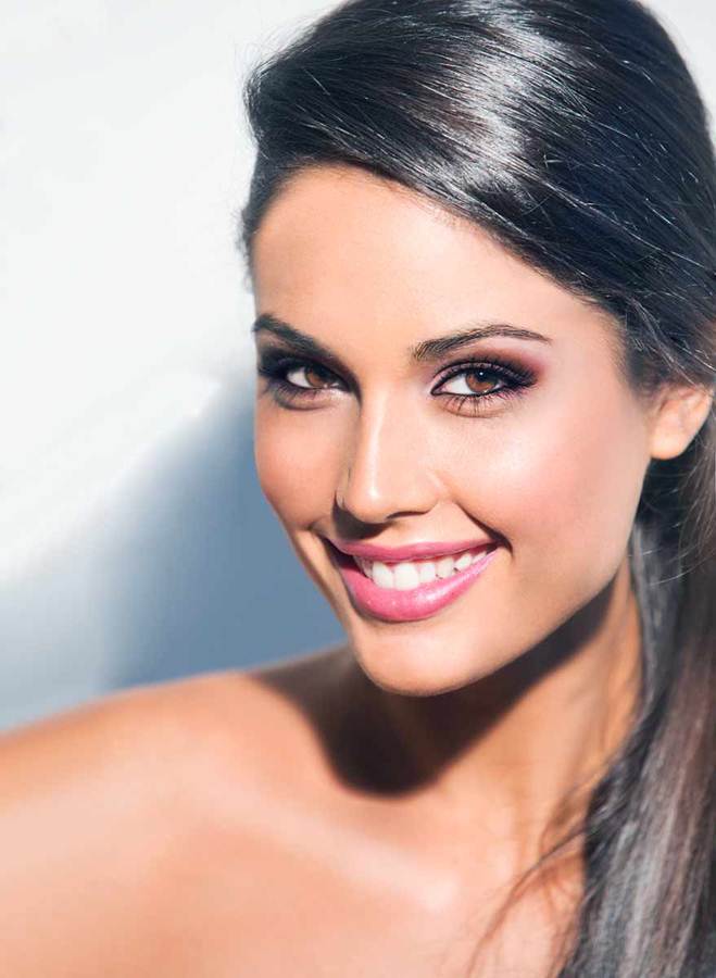 Hoy he tenido la enorme suerte de comer, en un conocido restaurante de #Tenerife frente a la #Missespaña <a href="/Patriciayurena/">Patricia Yurena</a> Entramos juntos y me sonó su cara pero no la reconocí hasta después. De belleza canaria, antagónica, sencilla y a la vez sofisticada, maravillosamente normal.