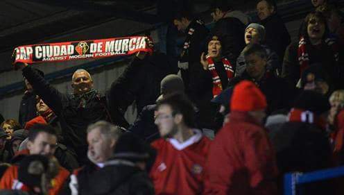 Feliz #DiaDelTrabajador a todos los que luchan.

La catedral de nuestra ciudad,
verá a un solo equipo ganar,
el equipo del orgullo obrero,
el equipo de la working ⚒ class.