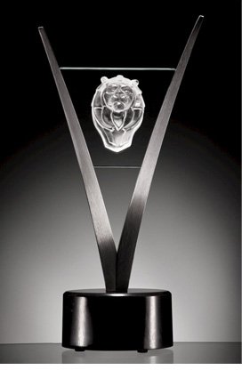 Excited to announce that #TheDriveS2 has 3 nominations at this years <a href="/leoawards/">Leo Awards</a>!!! Kudos to our amazing actors <a href="/LindsDrummond/">Lindsay Drummond</a> @JenniferCheon and <a href="/ImGraem/">Graem Beddoes</a> for their nominations. Cheers to The Drive team and congrats to all the other nominees, see you there! #leoawards18