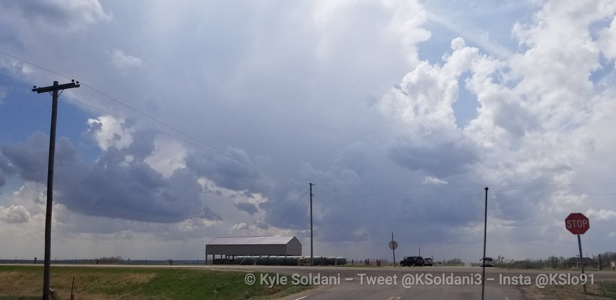 KS0TOR's tweet photo. Initiation has begun, sitting south of Russell as the storms fire. #KSWX #ChaseSafe #ChaseAlong @KSNTNews https://t.co/s4WVWfLeID