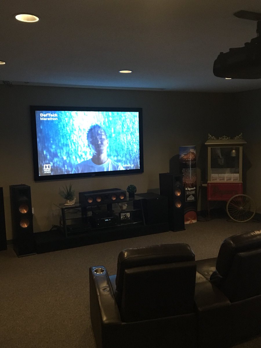 AVInnovators's tweet image. One of the perks to getting car audio installation at AVI..... enjoying our Home Theater room &amp;amp; popcorn while waiting on your awesome new car sound system!  #bestwaitingroomever