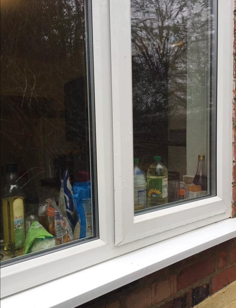 ValleyWindows_ tweet picture