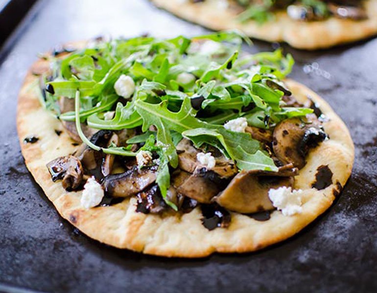 Have you ever tried grilling flatbread on the BBQ? Well if not then you need to make this recipe ASAP! It's a great dish to enjoy in the warm weather! Grill the flatbread first then add your toppings! Thanks @Living_Lou for this #mushroomrecipe #mushrooms
ow.ly/DNtL30jL4hc