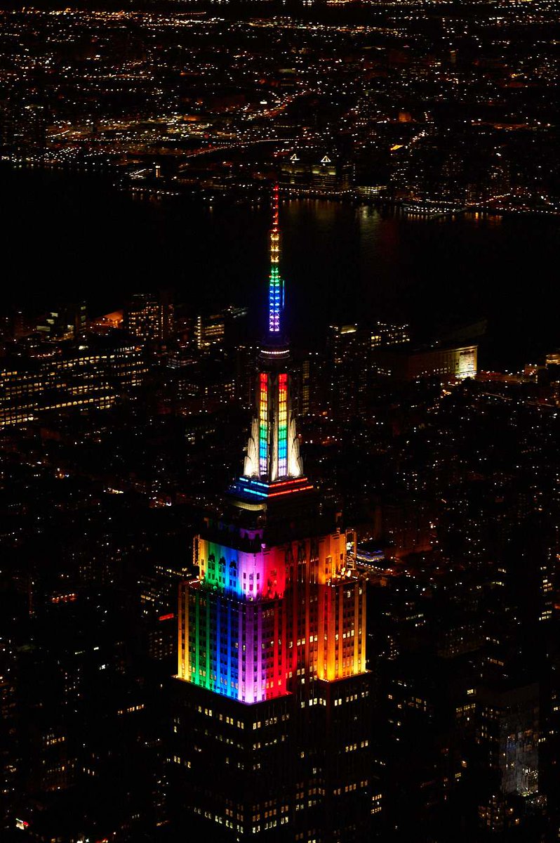 EmpireStateBldg's tweet photo. We’re 87 today! Over the years, we’ve dazzled in thousands of different colors &amp; welcomed many guests. Help us celebrate our birthday today by sharing your favorite memories of us! 🎂 https://t.co/d0W2rYpwPf