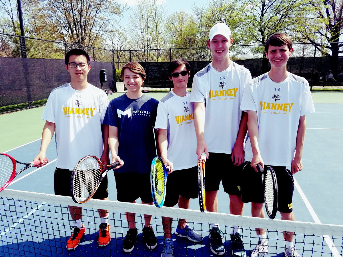 VHighTennis's tweet photo. Senior Night!! Thanks for your dedication Bryce, Tom, Michael, Danny, and Pat. https://t.co/yh7lgQo3wF