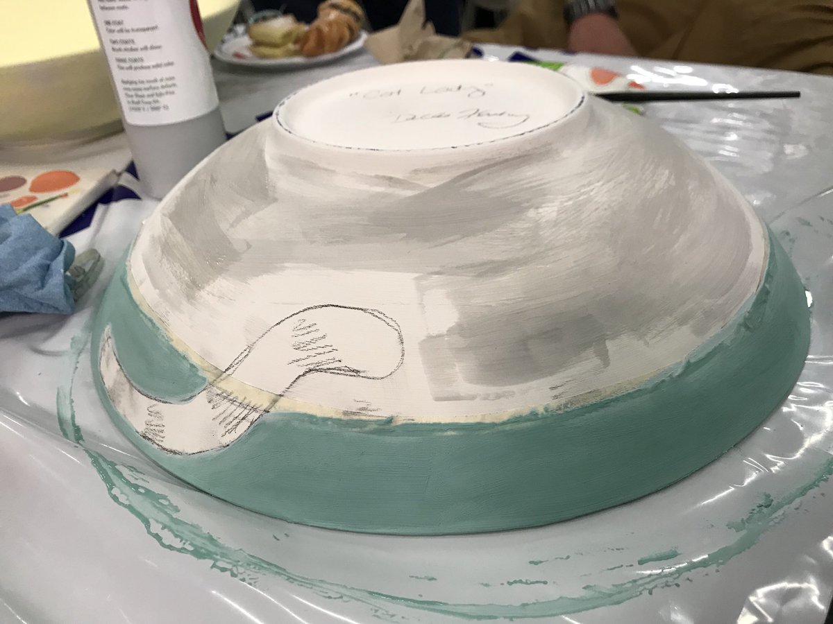 DallasFlexhaug's tweet image. Not exactly the cat’s a**, but it was a lot of fun to paint! Empty Bowl fundraising auction kicks off May 24 for @CalgaryFoodBank . #FeedYYC #BowlsYYC @GlobalCalgary @global_leslie
