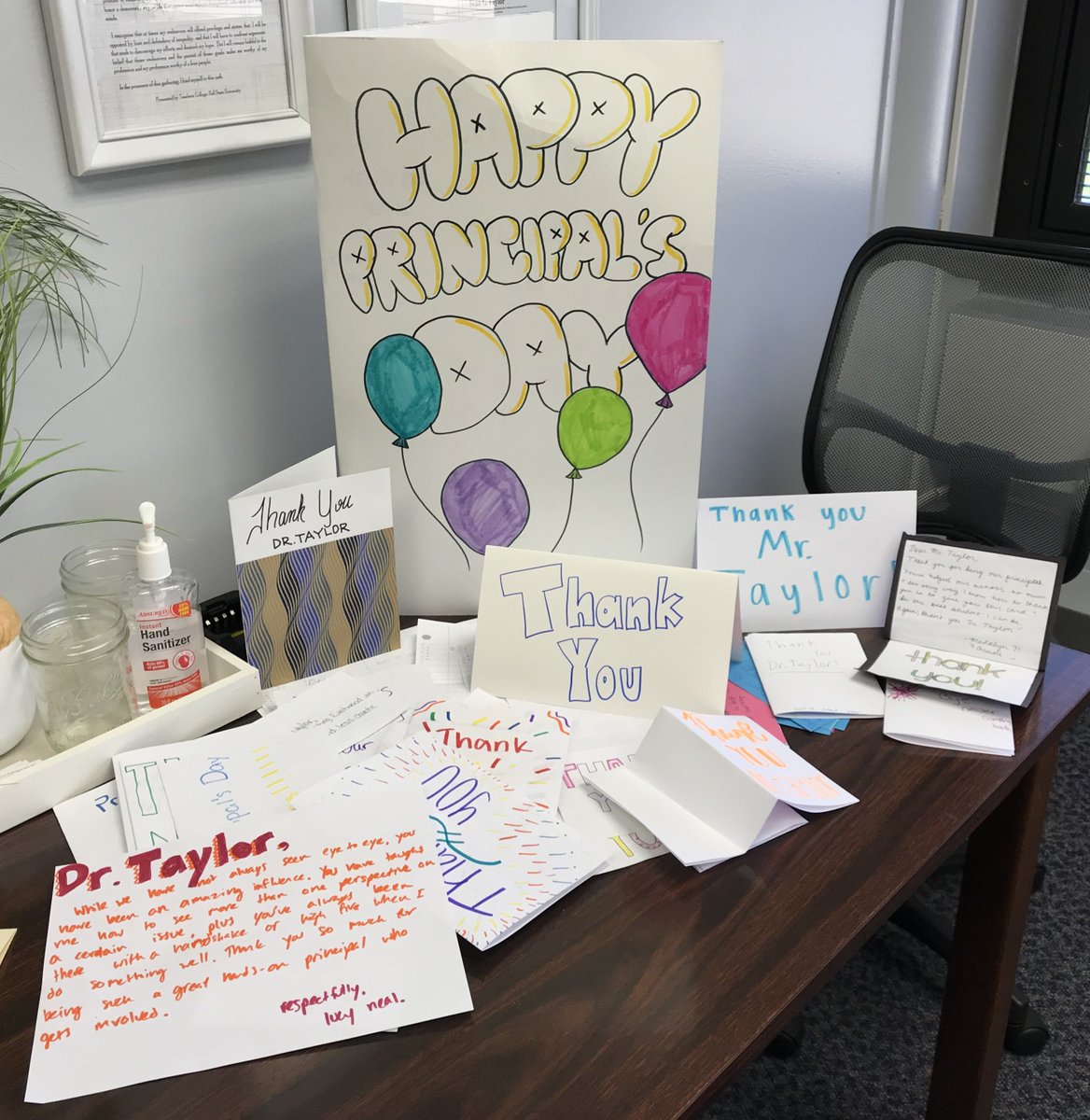 Eastwood Ms On Twitter Ew Students Shared Their Appreciation For Dr Taylor Today With Lovely Hand Written Notes And Cards Happy Principal S Day Dr T We Are Lucky To Have You Ewmsathletics
